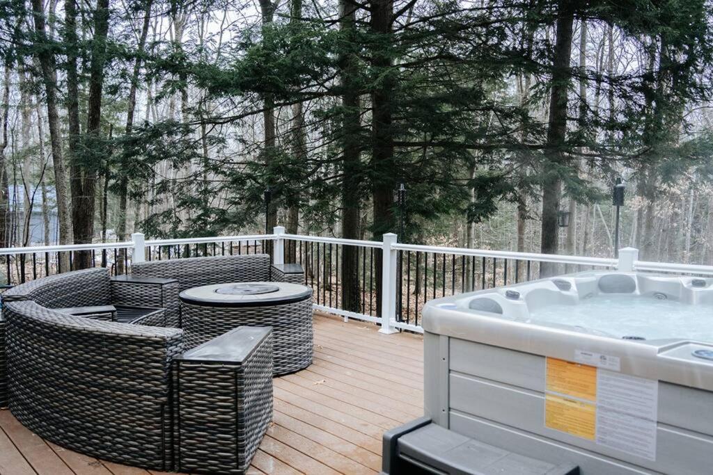 New! Cozy & Modern A-Frame In The Woods W/Hot Tub Villa Tamworth Kültér fotó
