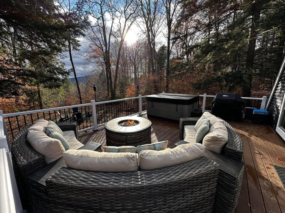 New! Cozy & Modern A-Frame In The Woods W/Hot Tub Villa Tamworth Kültér fotó