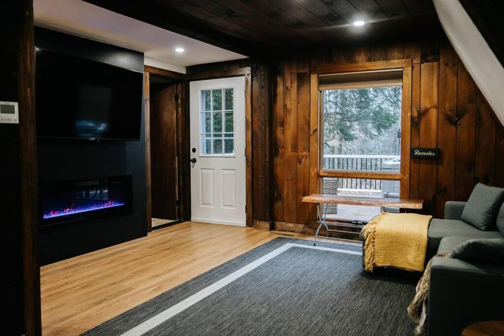 New! Cozy & Modern A-Frame In The Woods W/Hot Tub Villa Tamworth Kültér fotó