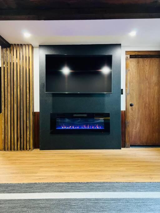 New! Cozy & Modern A-Frame In The Woods W/Hot Tub Villa Tamworth Kültér fotó